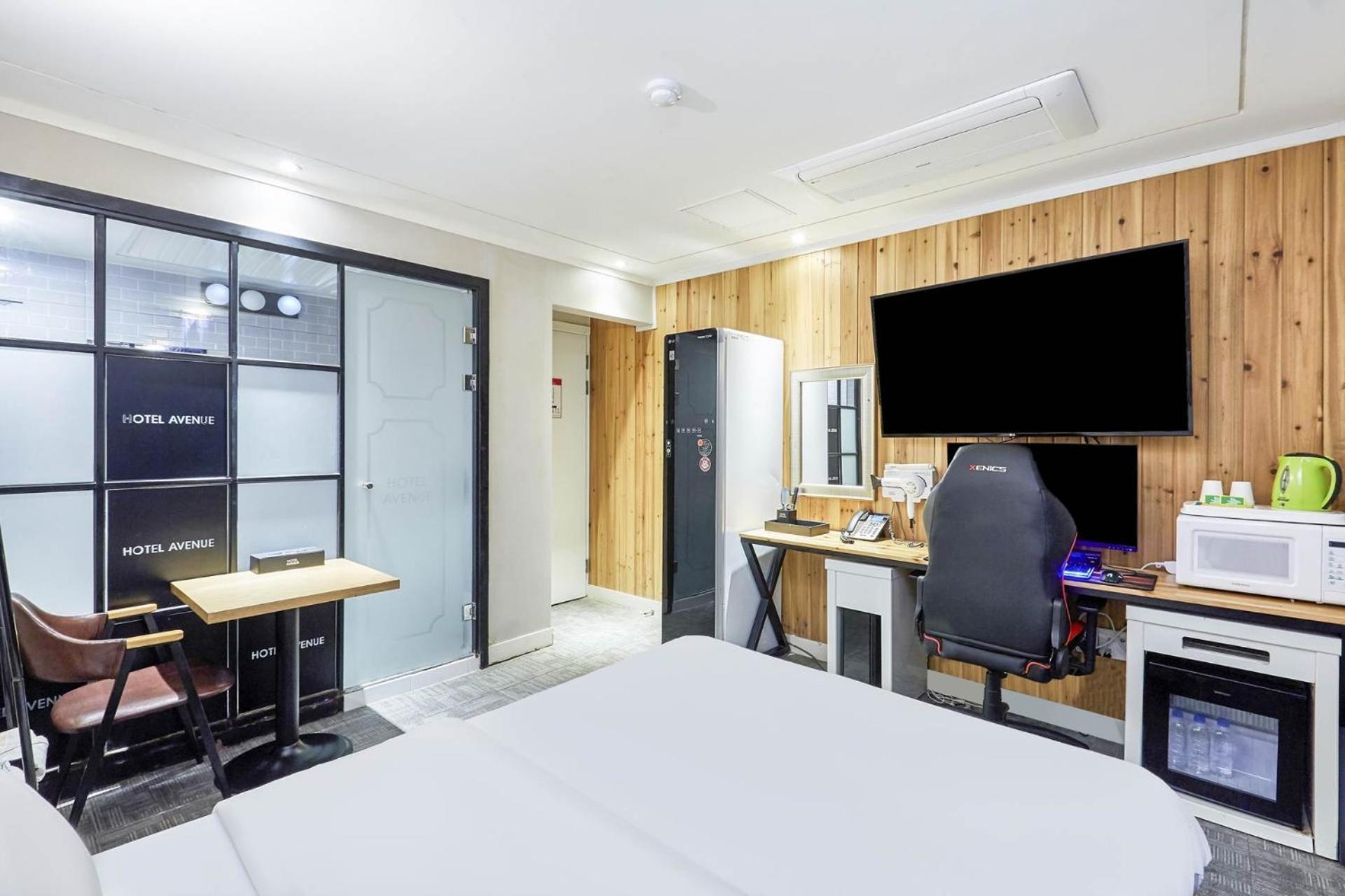 Avenue Hotel Yongin Exteriör bild