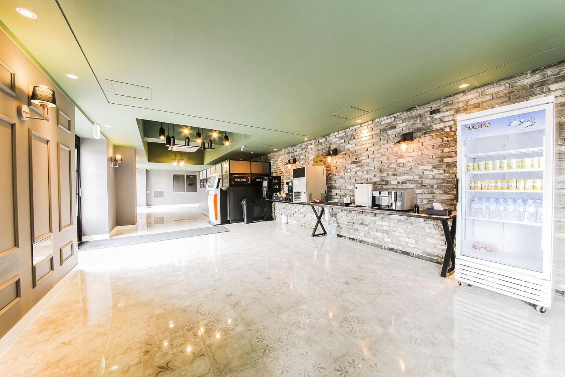 Avenue Hotel Yongin Exteriör bild